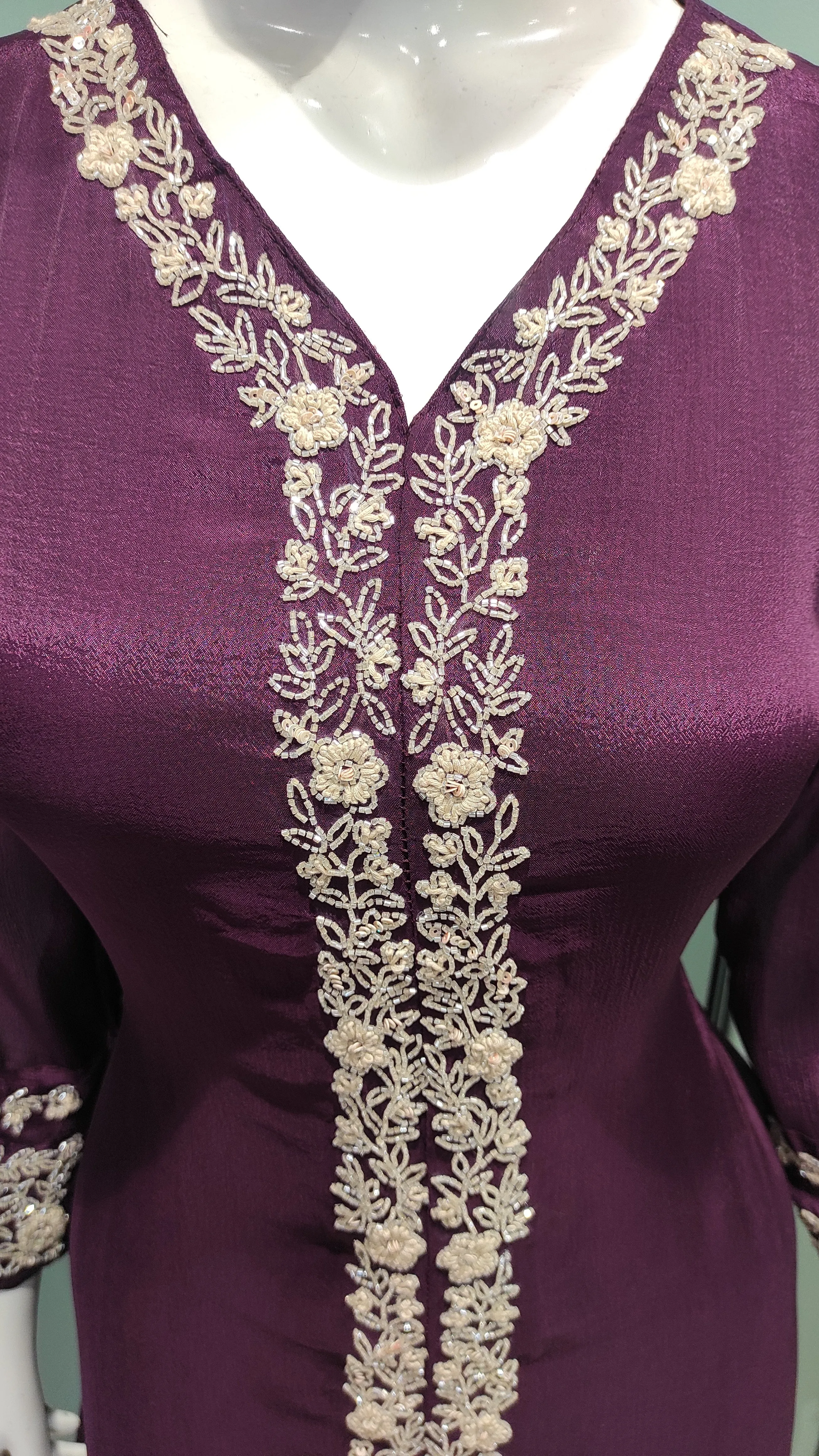 Chinon Coord Set with Handwork