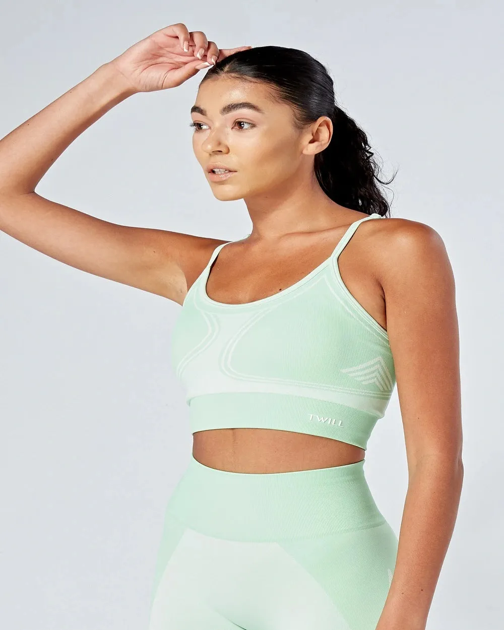 Twill Active Recycled Colour Block Body Fit Seamless Sports Bra - Green